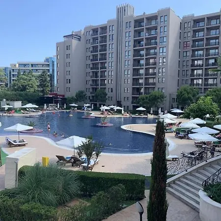 V 5 Rezorte S Vyhladom Na A Bazeny Apartment *